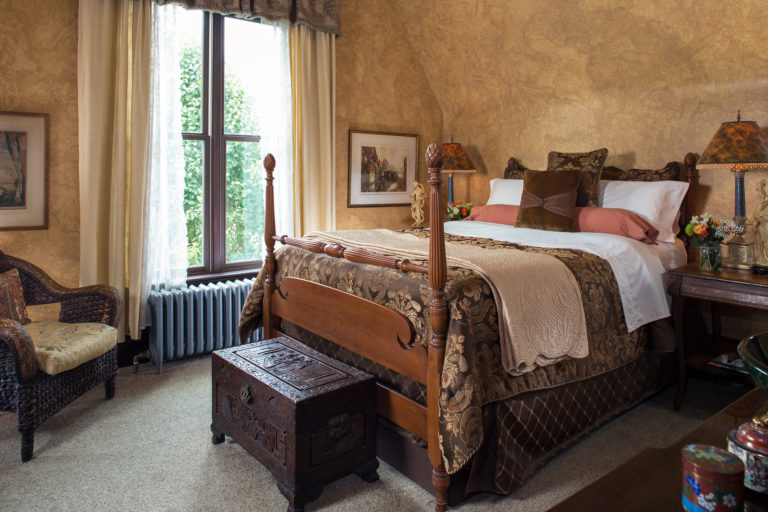 Hartzell House Interiors Guest Rooms Travelers Room September 2017 1 X3 768x512