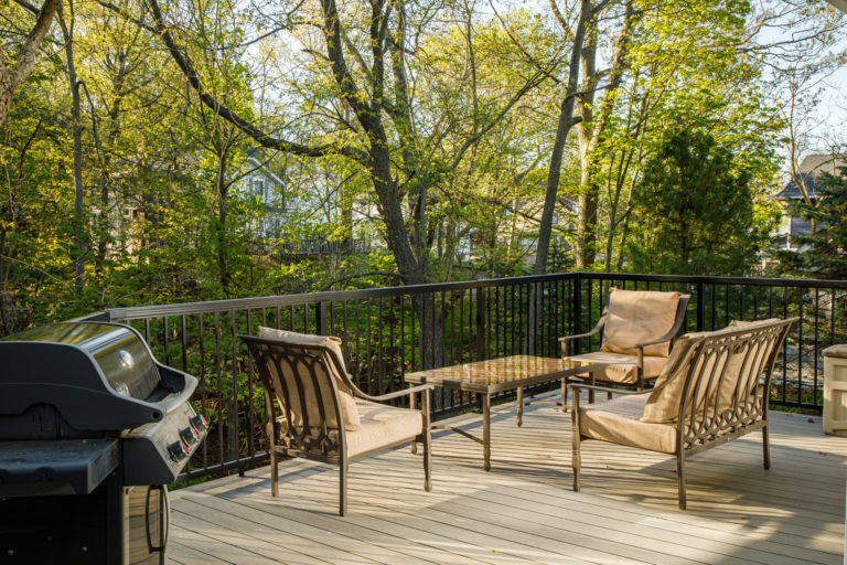 Looking Glass 9440 768x512