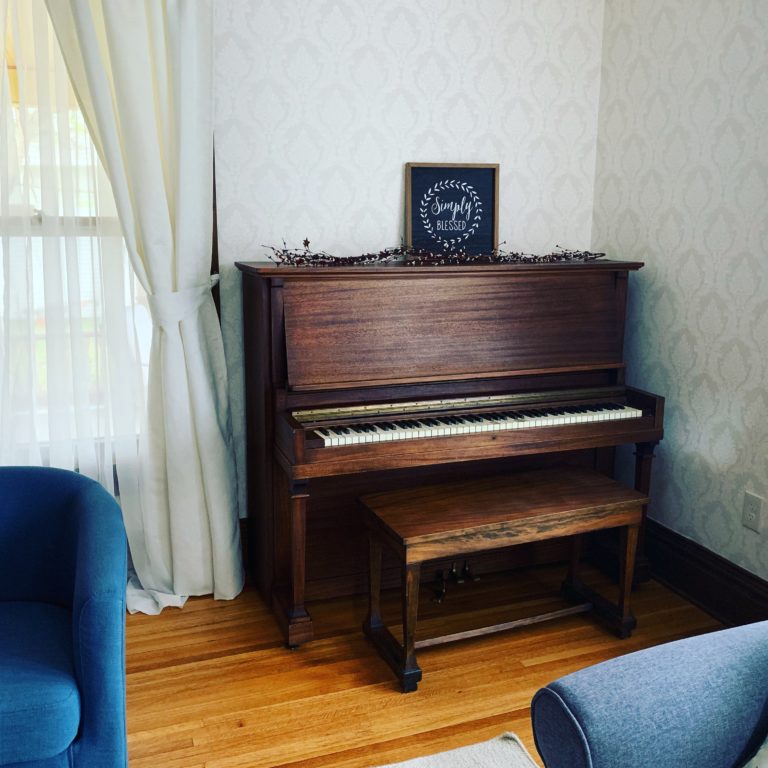 Piano 768x768