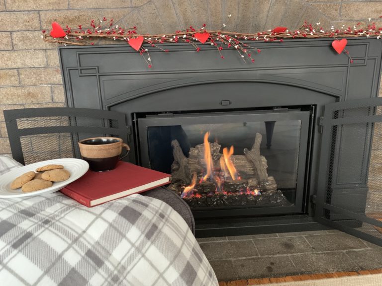 Valentines Fireplace 2 768x576
