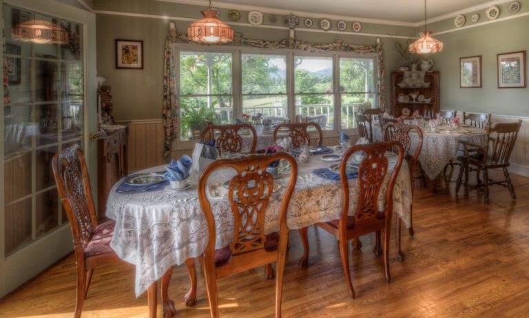 gatlinburg tennessee bed and breakfast 01 768x461