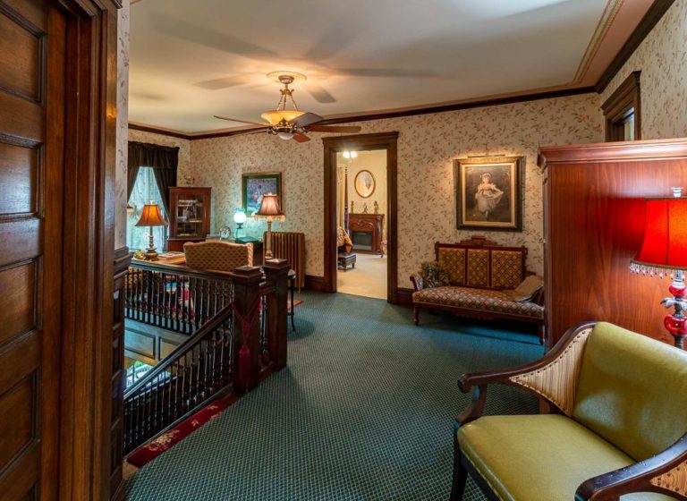 upstairshall 768x560