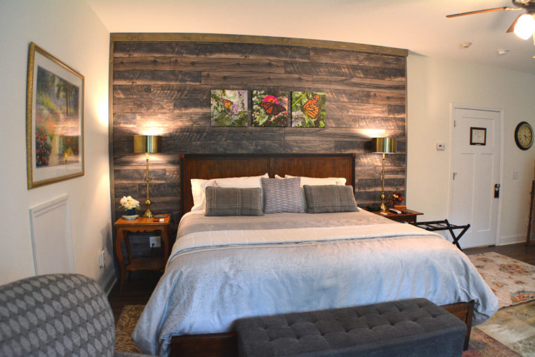 Monarch New 2 2400x1600 SW SFC 1766E 768x513