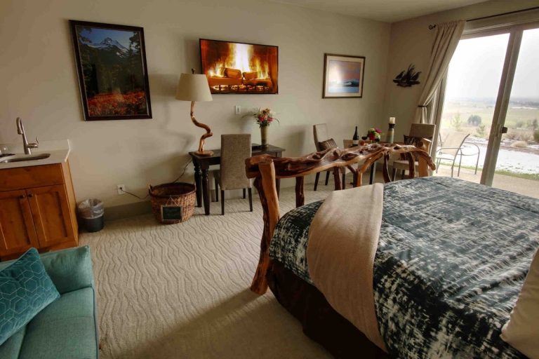 willamette valley bed and breakfast 01 768x512