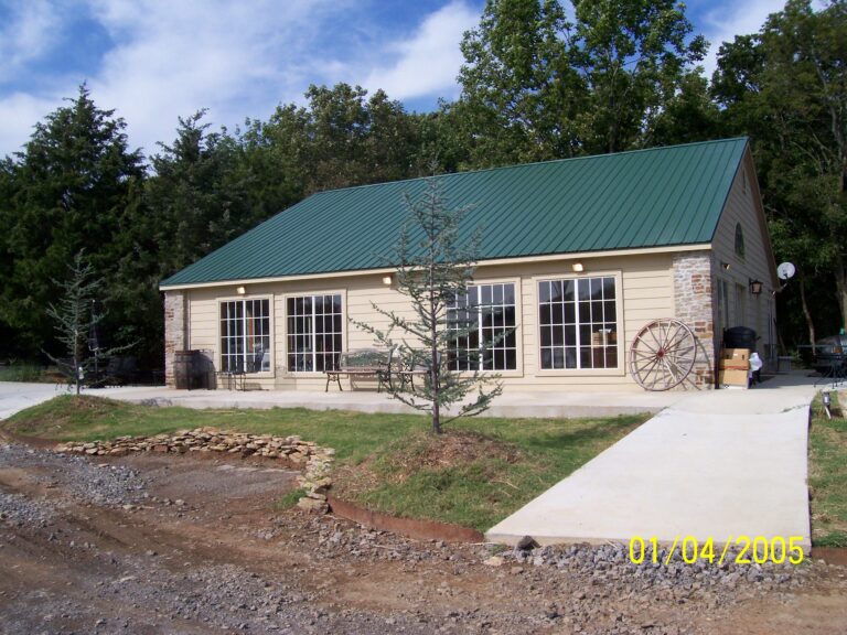 Meadowlake Ranch Lodge 768x576